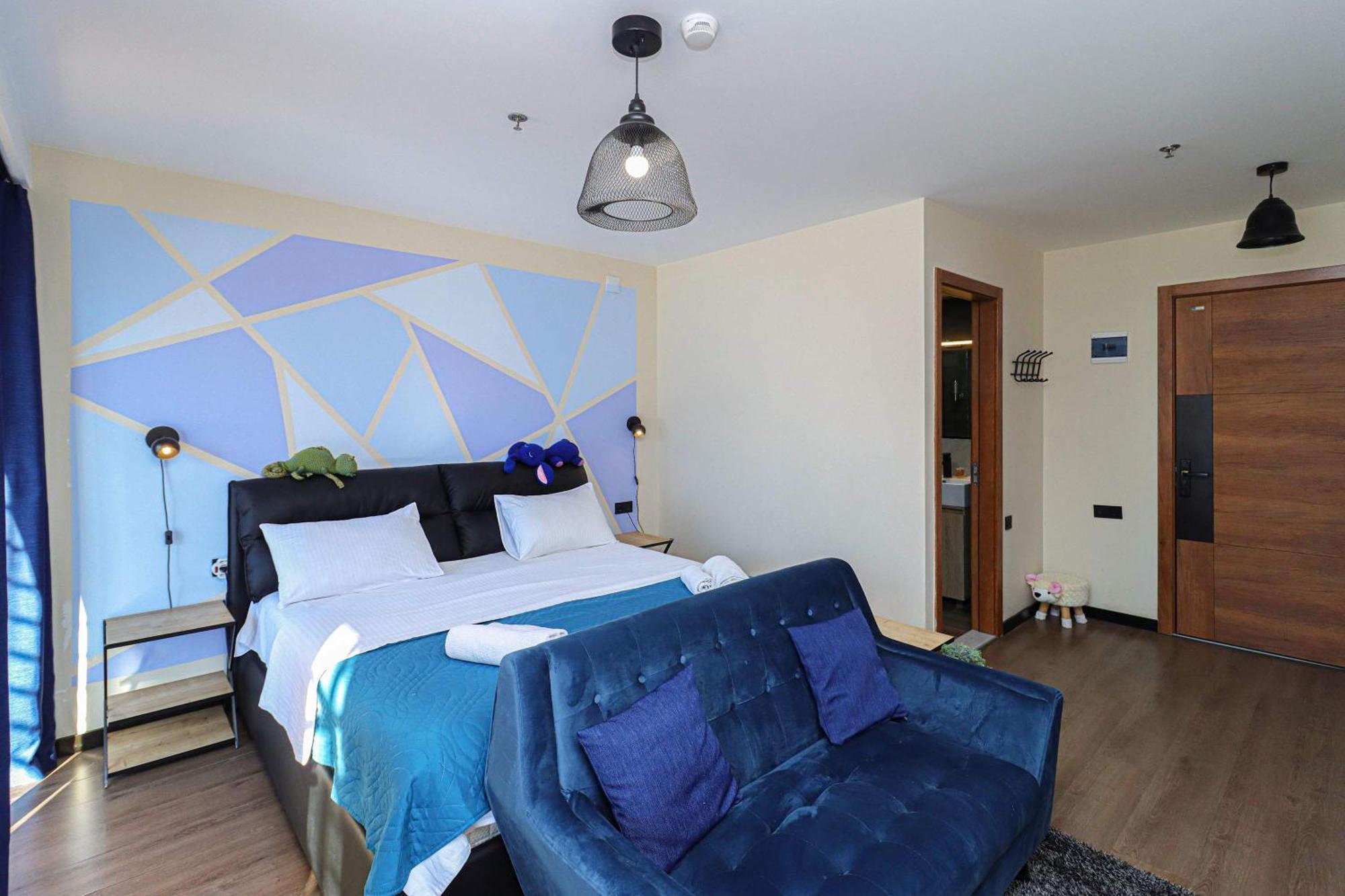 Stylish Studio Apartment With Balcony 古多里 外观 照片